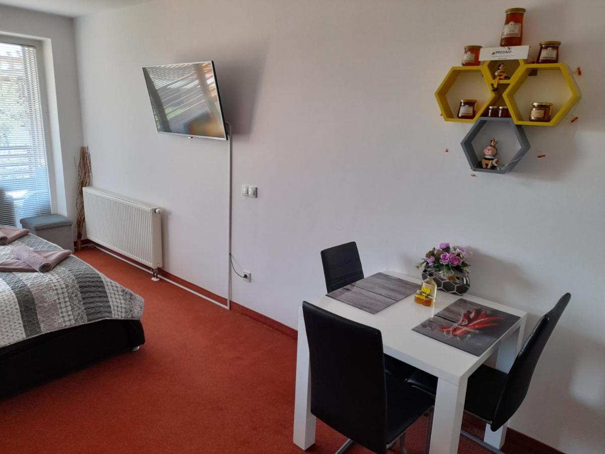 Honey Apartment 摩拉瓦托普利采 外观 照片